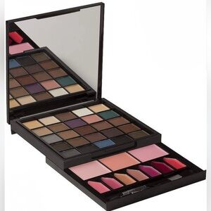 Christian Siriano Vibrant Eyeshadow Palette with Blue, Purple, Green Shades-NEW